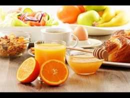 Recettes bébé: Purée, mousse, compote… manger facile