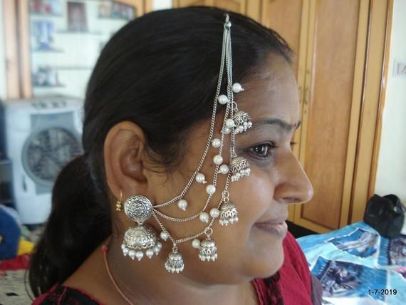 Indian Jhumka Sahara Earrings Pakistani Jewelry Bollywood Jewelry Ear Chain Earring Support Earrings In 2021 Hair Jewelry Ear Chain Hair Accessories