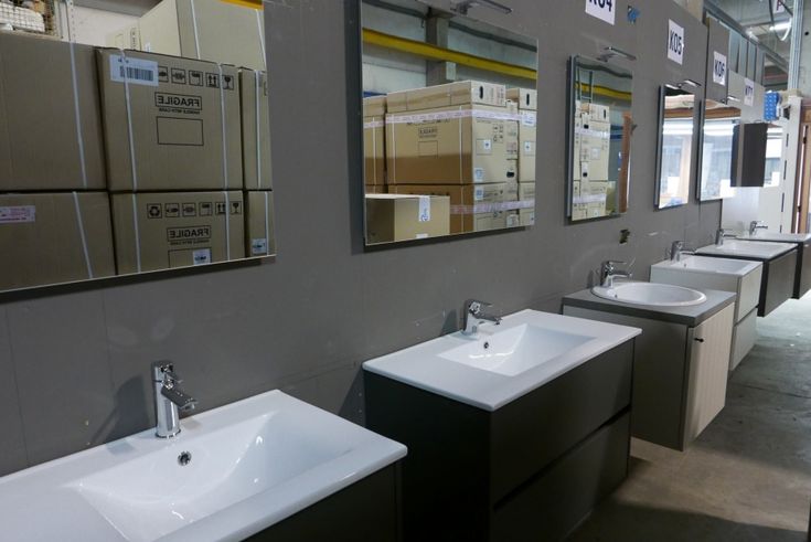 Stockverkoop badkamers & verwarming Lambrechts NV -- Genk ...