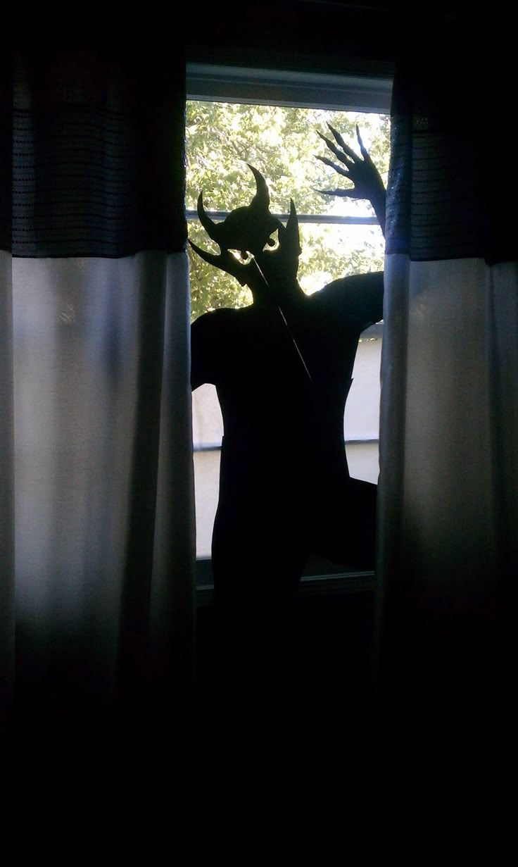 nadias diy projects diy halloween window silhouettes more