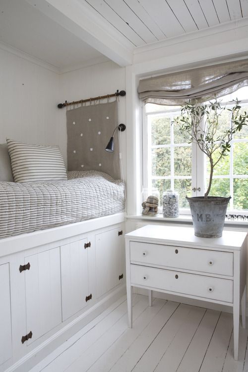 Very Small Bedrooms top 25+ best very small bedroom ideas on pinterest | furniture for Very Small Bedrooms top 25+ best very small bedroom ideas on pinterest | furniture for