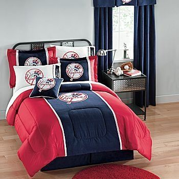 If You Are A New York Yankees Fan This Theme Is All Will Need To Makeover Your Bedroom Bedding Has Teams Colors With Their