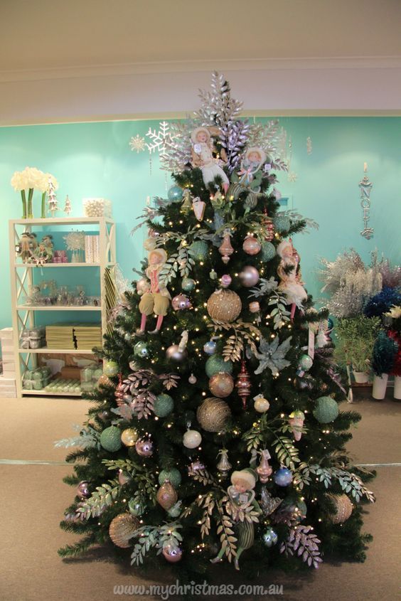 25 best christmas trees 2018 images on pinterest ideas for decorating mantels for christmas