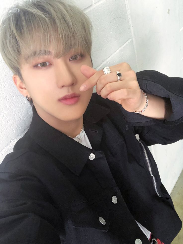 stray kids seo changbin stray kids photoshoot selfie stray kids seo changbin stray kids photoshoot selfie