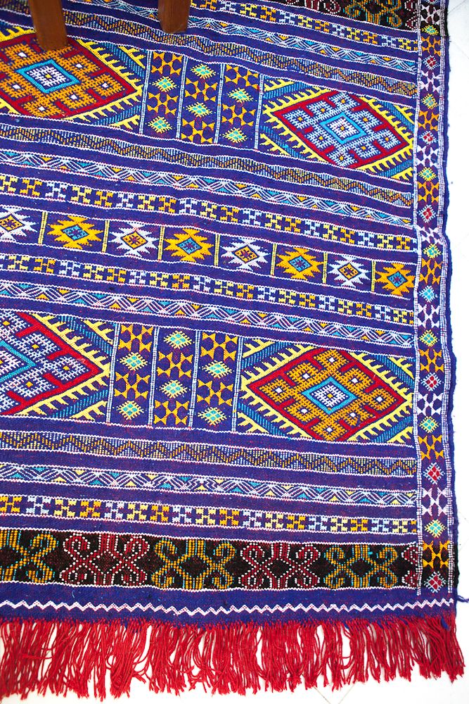 19 Best Handmade And Vintage Rugs In Morocco Images On Pinterest Blue Eye Catcher This Berber Moroccan Rug Truly Catches The With Its