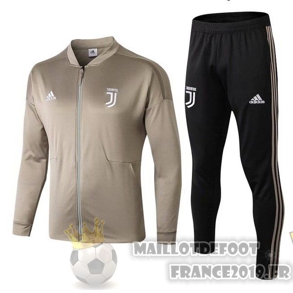 Pin en MD Juventus fino alla fine Acheter survetement Juventus 201819 Adidas