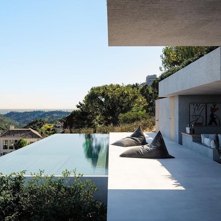 By
Unique desiged villa seamlessly blended in with its surroundings. This lux…