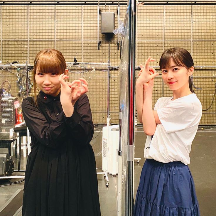 生田絵梨花 On Instagram いよいよ本日 7月11日19時 生配信 私は2幕に出演します 久々の緊張感 でも また舞台に立てるの嬉しい みなさんに画面越しでもしっかり届けられるよう 存分に劇場空 Tulle Skirt Dresses With Sleeves Long Sleeve Dress