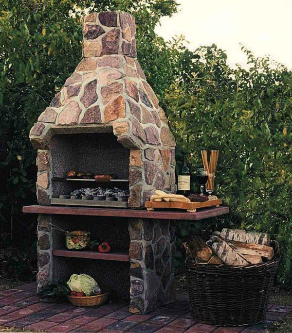 Grillkamin im Innenhof für stimmungsvolle Grillabende Grill - pizzaofen grill bausatz Grillkamin im Innenhof für stimmungsvolle Grillabende Grill - pizzaofen grill bausatz