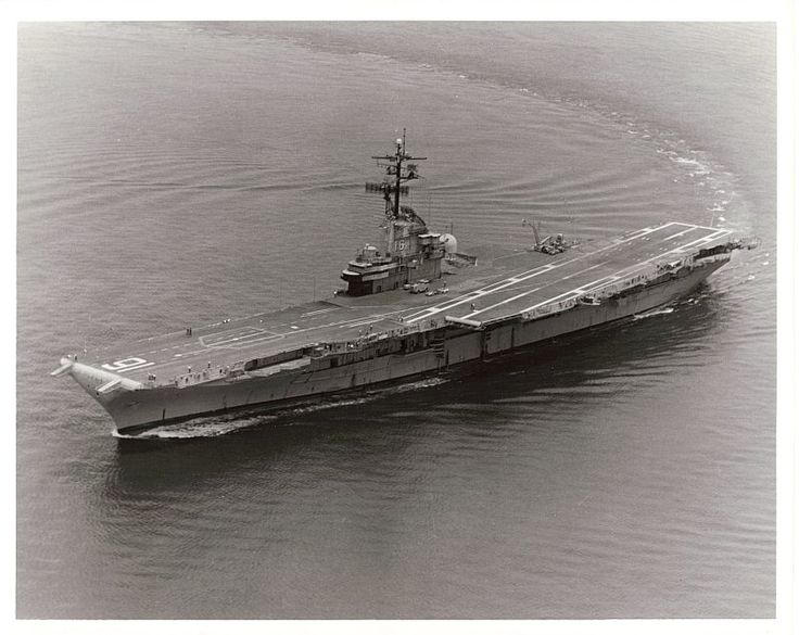 Essex Class USS Lexington CV 16 Underway In 1978 Navy Aircraft uss-lexington-texas