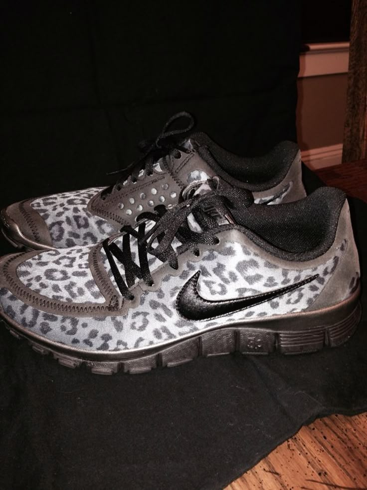 leopard print nike running shoes