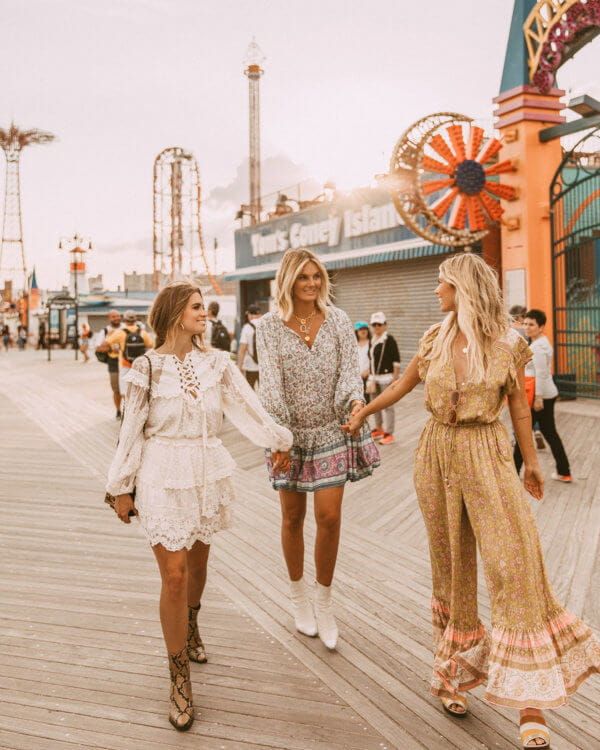 How To Wear Boho Style – Boho and Flower in 2020 | Boho The dreamiest bohemian fringe boots you need in your closet