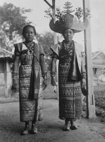12 best Threads of History images on Pinterest Dutch east indies, Indonesia and Bali indonesia 12 best Threads of History images on Pinterest Dutch east indies, Indonesia and Bali indonesia