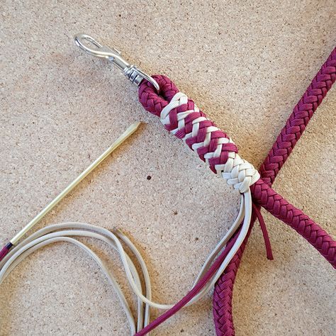 Strand Turk S Head Knot To A Dog Leash Strand Turk S Head Knot To A Dog Leash