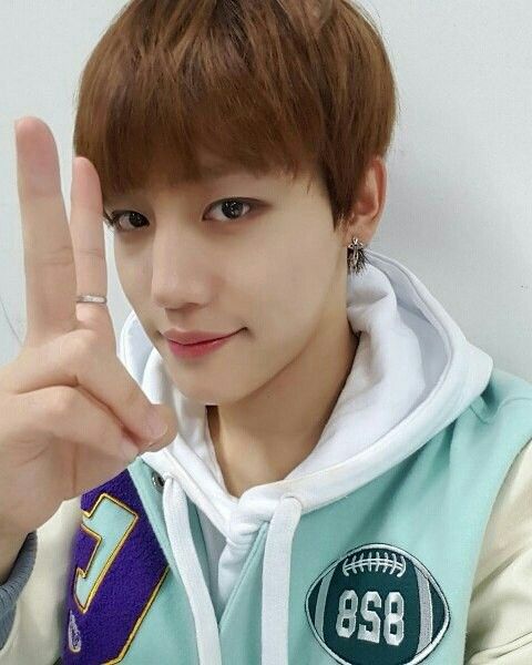 lee jangjun golden child lee jangjun golden child