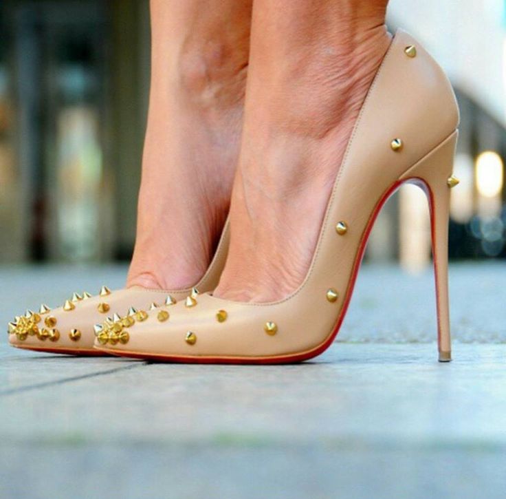 CHRISTIAN LOUBOUTIN Tacones Frontera popular CHRISTIAN LOUBOUTIN Tacones Frontera popular