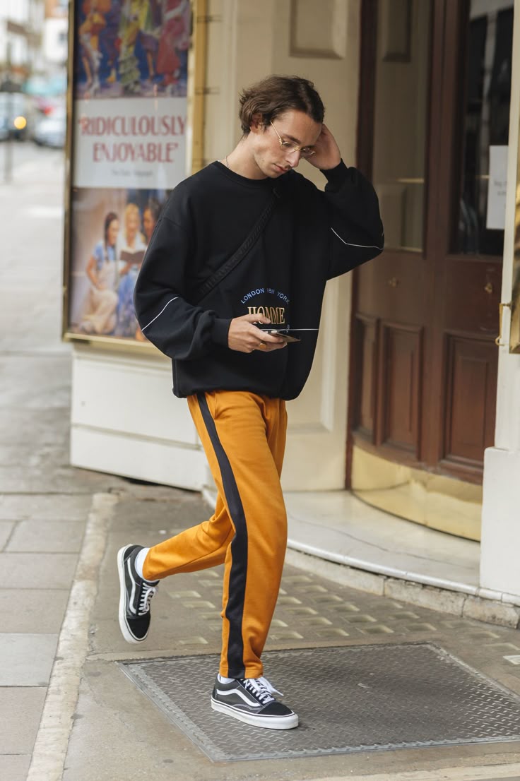 Street Style: London Fashion Week Part 2 – PAUSE Online | Men's Fashion, S… Street Style: London Fashion Week Part 2 – PAUSE Online | Men's Fashion, S…