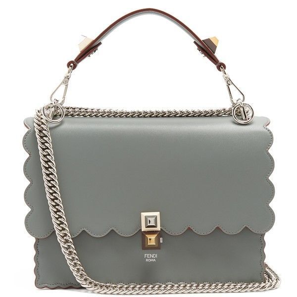 Kabelka Seda Kuze S Ozdobnymi Okraji S Retezem Pres Rameno Fendi Kan Bags Grey Clutch Bags Trending Handbag