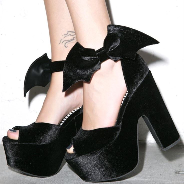 Halloween Black /& White Bat Women/'s High Heels