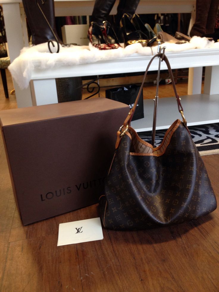 Just in! Louis Vuitton Delightful MM with box, dust bag and receipt. Won't  be up on the online site until Monday. Call ***-***-**** or come into the  EG boutique…