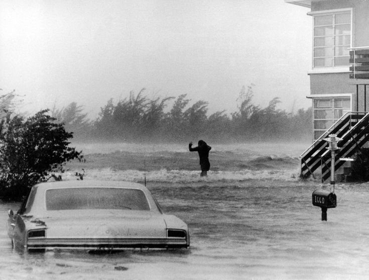 https://i.pinimg.com/736x/dd/4b/9c/dd4b9c13b19d2825eff5f0d8aa6a327a--hurricane-betsy-deep-water.jpg