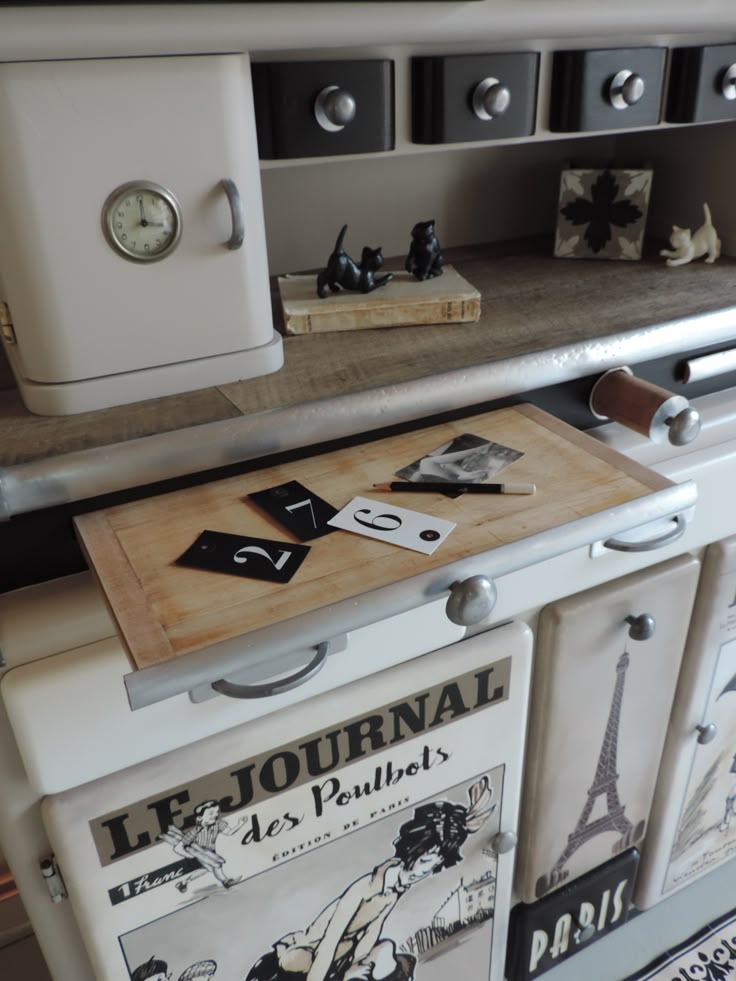 32 best DIY Painted Furniture I SK festett bútorok images on - moderniser des vieux meubles 32 best DIY Painted Furniture I SK festett bútorok images on - moderniser des vieux meubles