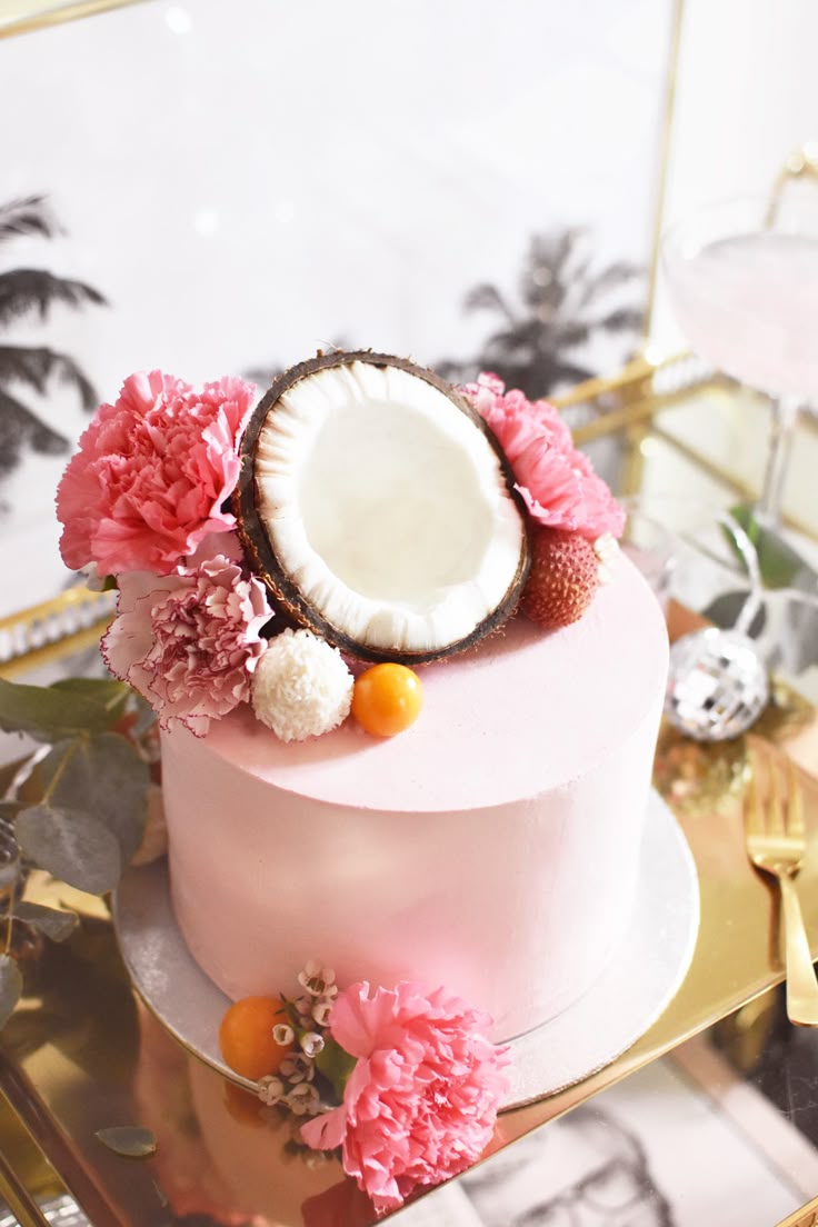 На данном изображении может находиться: десерт и еда Food, Vanilla cake, Dessert