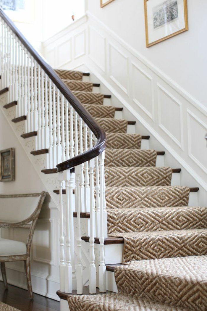 Tapis Escalier Interieur #2: Le Tapis Pour Escalier En 52 Photos Inspirantes! Tapis Escalier Interieur #2: Le Tapis Pour Escalier En 52 Photos Inspirantes!