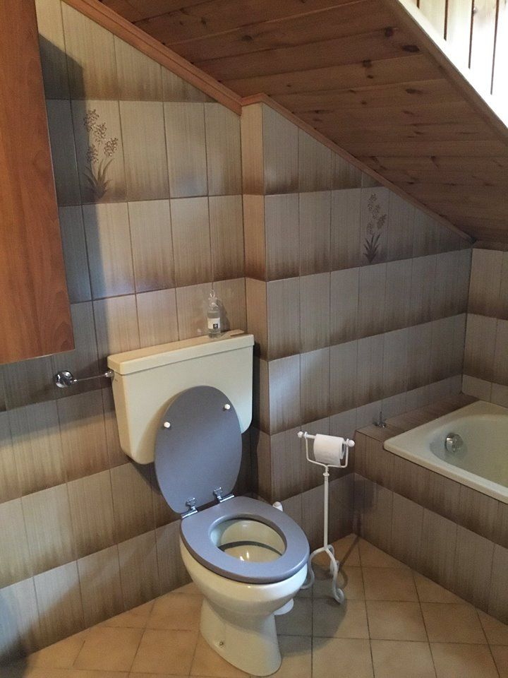 Badezimmer Streichen Holzdecke streichen - MissPompadour | Fliesen streichen, Kreidefarbe