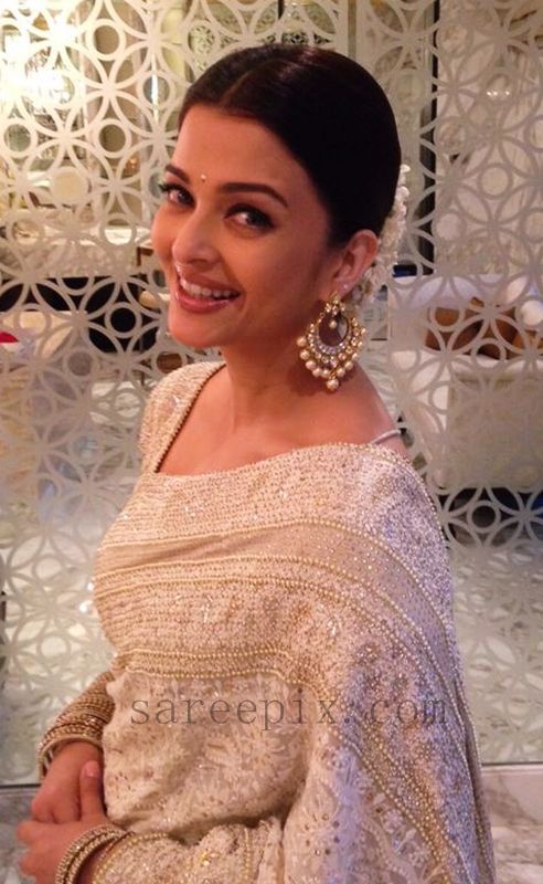 aishwarya rai sari aishwarya rai in white saree at kalyan jewellers aishwarya rai sari aishwarya rai in white saree at kalyan jewellers