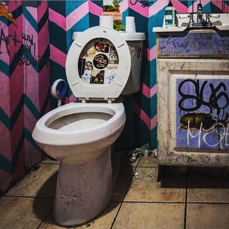 ひたすらニューヨークの街の トイレ を集めるinstagramがおもしろい ニューヨーク トイレ おもしろい ひたすらニューヨークの街の トイレ を集めるinstagramがおもしろい ニューヨーク トイレ おもしろい