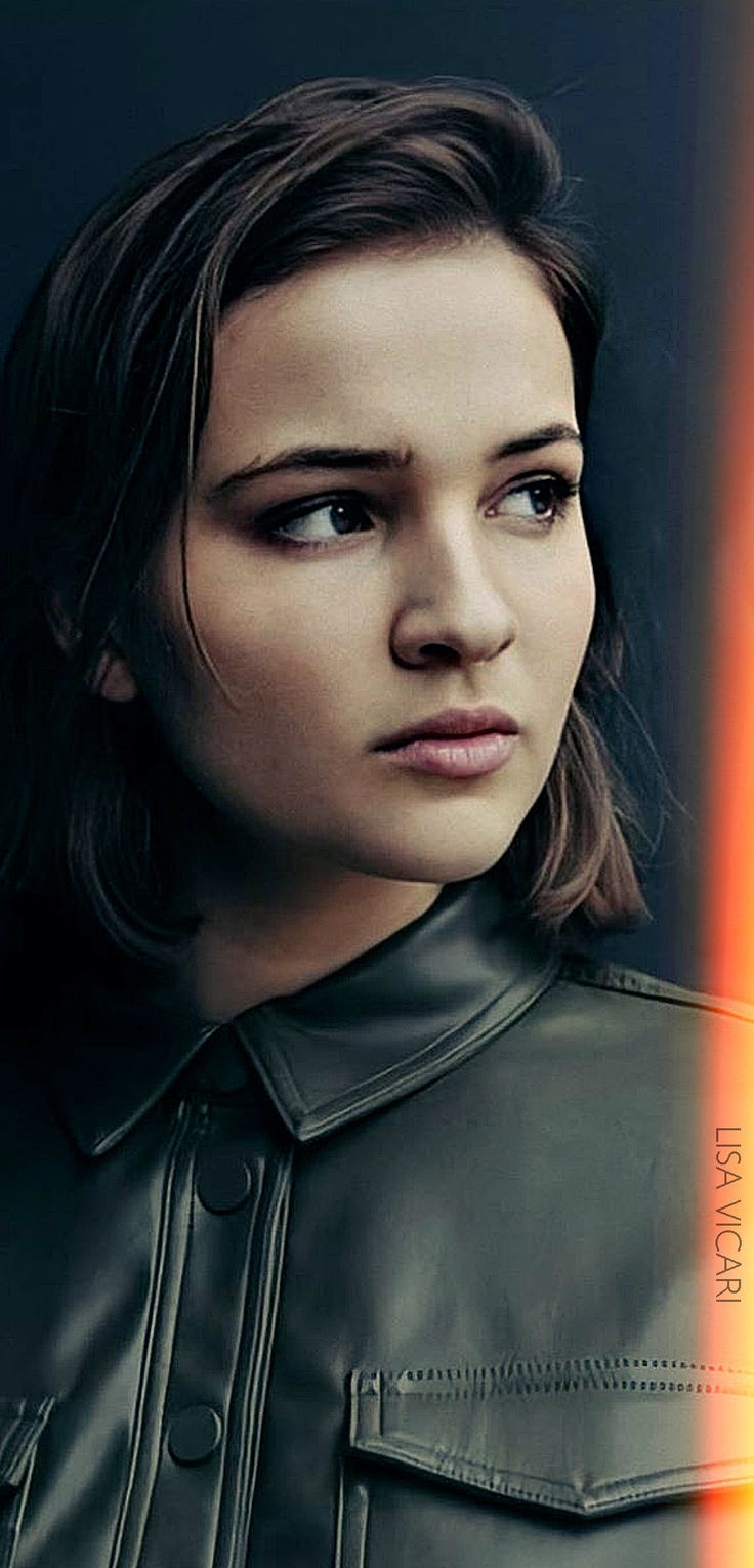 DARK Netflix Lockscreen. Actors crew | Dark pictures, Female actresses