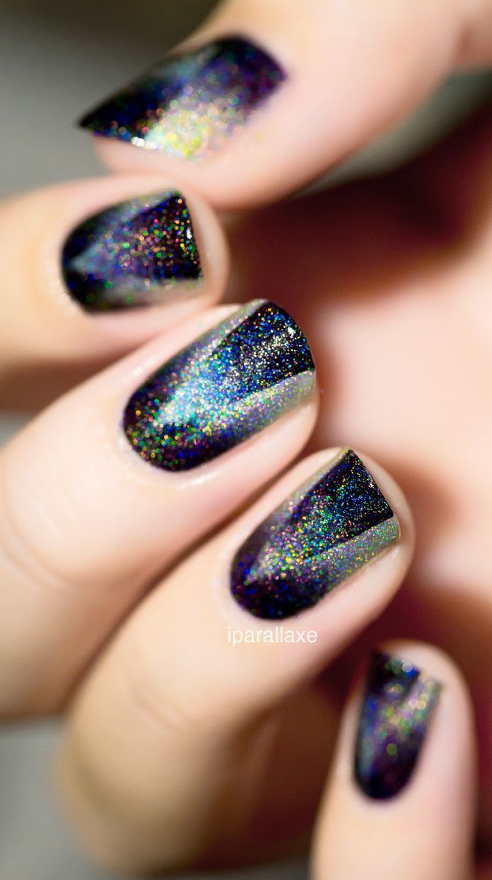 in robe and crown | crown nails, robe and crown