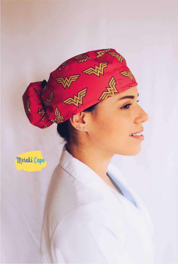 Gorro Clínico Mujer Love Antifluido Con Toalla De Microfibra Gorro Clínico Mujer Love Antifluido Con Toalla De Microfibra