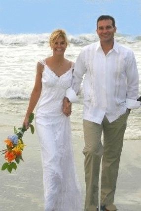 Ropa para Hombres para una Boda en la Playa. Los trajes casuales son estupendos … Ropa para Hombres para una Boda en la Playa. Los trajes casuales son estupendos …