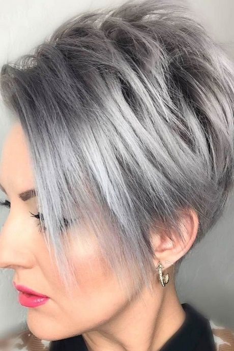 Coiffure courte cheveux gris femme Coiffure courte cheveux gris femme