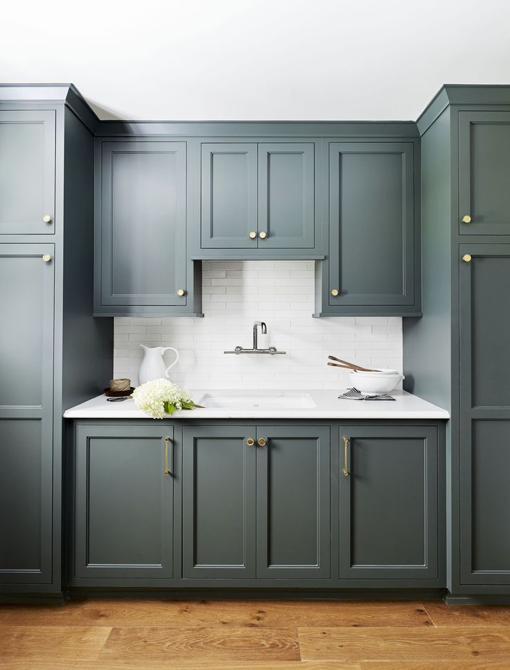 8 Steps To Building A Smart Organized Pantry Mudroom Kitchenpantrycabinets Emily Henderson Organ Cabinet Chic Kitchen Cabinets Kitchen Pantry Cabinets, Can You Just Get New Kitchen Doors