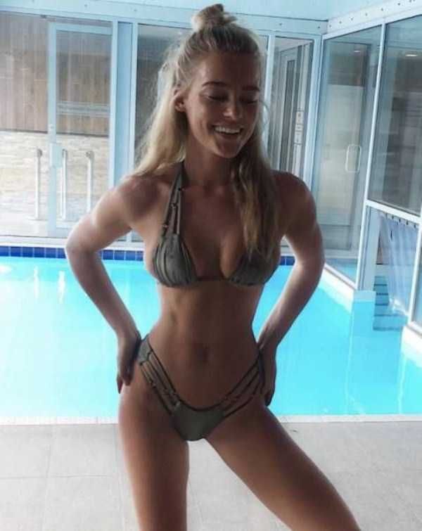 Girl Showing Off Girl Showing Off