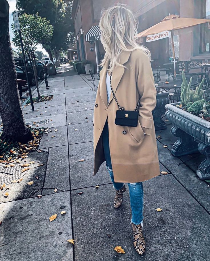 Sasha Simón * LolaRio/Style on Instagram: "Happy Friday everyone! tonight's deta