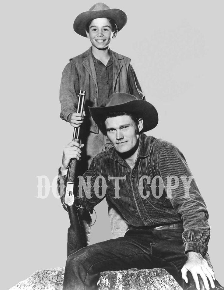 Rifleman #01 8.5X11 in Glossy Photo Chuck Connors Lucas McCain | Movie