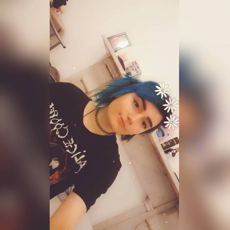 Looking at my own reflection and suddenly it changes, violently it changes 🌙 ...