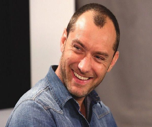 Best Hairstyles For Receding Hairlines Coiffures Elegantes Et Modernes Receding Hair Styles Cool Hairstyles Hairstyles For Receding Hairline