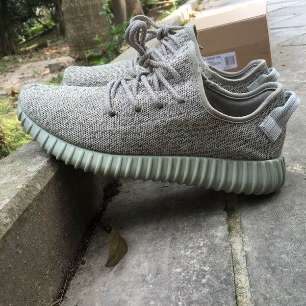 adidas nmd r2 mens footlocker adidas yeezy boost 350 moon rock aq2660