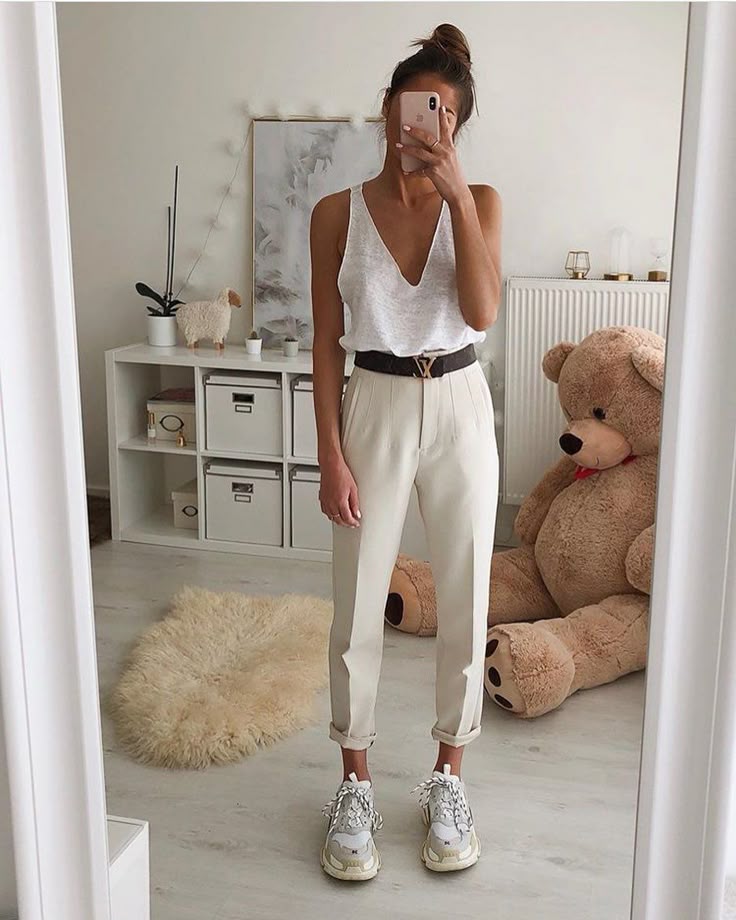 Blogger’s Street Styles on Instagram: “@best_street_styles” Blogger’s Street Styles on Instagram: “@best_street_styles”