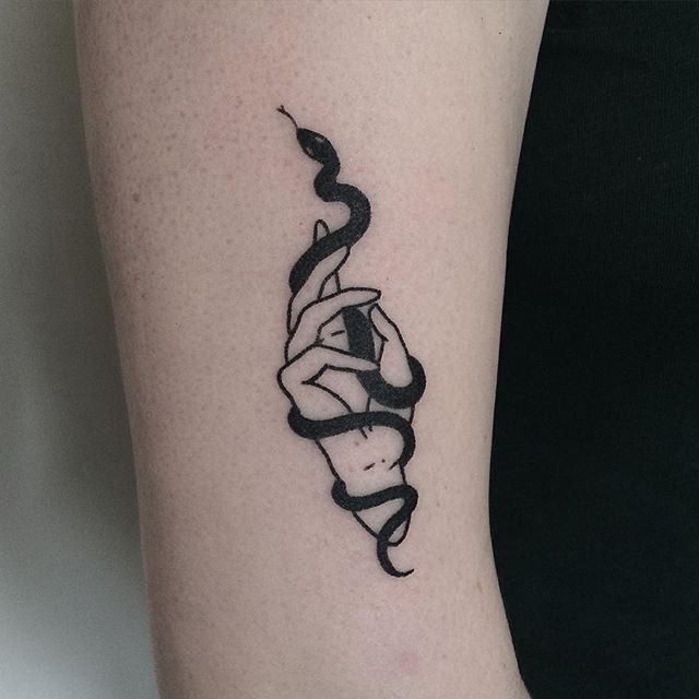 best 25 black tattoos ideas on pinterest band tattoo shadow best 25 black tattoos ideas on pinterest band tattoo shadow