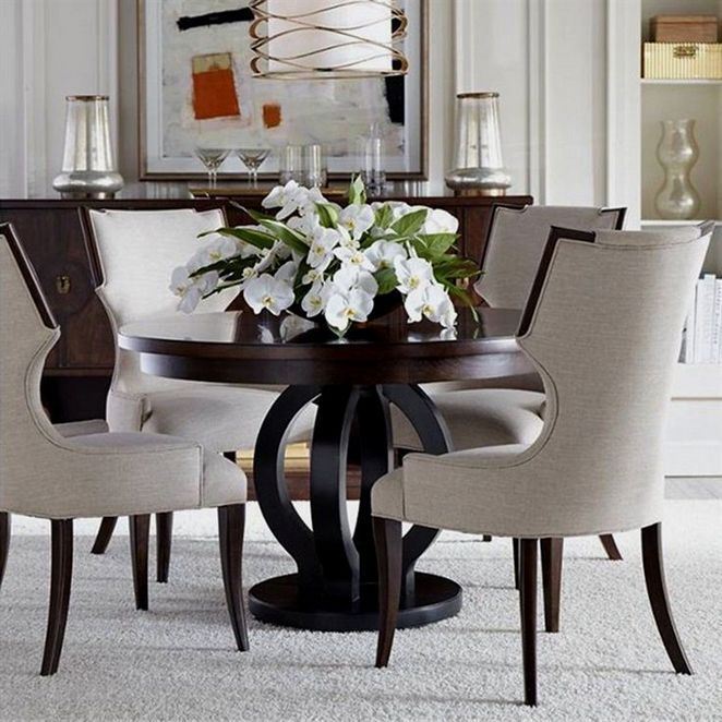 4 Centerpieces For Kitchen Table Everyday Round 33 Decorinspira Com Round Dining Room Table Round Wood Dining Table Round Pedestal Dining Table