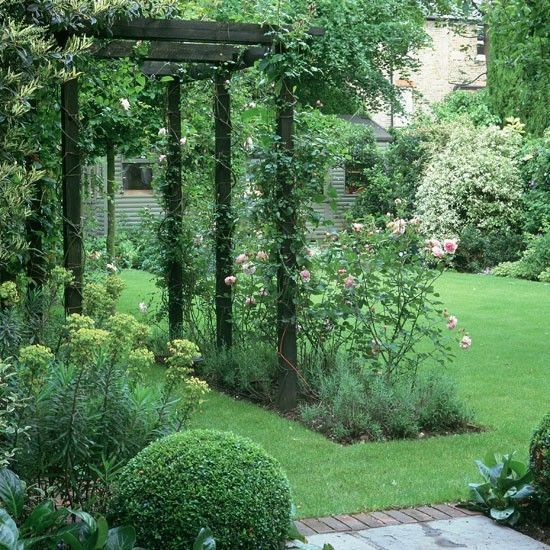 Wenn Sie Ihrem Garten mehr Höhe verleihen, erhalten Sie mehr visuelle Stimulati...