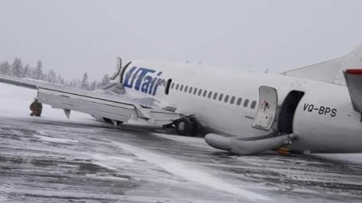 Utair 737 Hit Snow Bank On Approach To Usinsk News Flight Global Boeing Belly Instrument Landing System