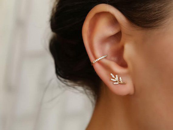 Gold leaf stud earrings IMPORTANT: this model is being sold to 7 people per day… Gold leaf stud earrings IMPORTANT: this model is being sold to 7 people per day…