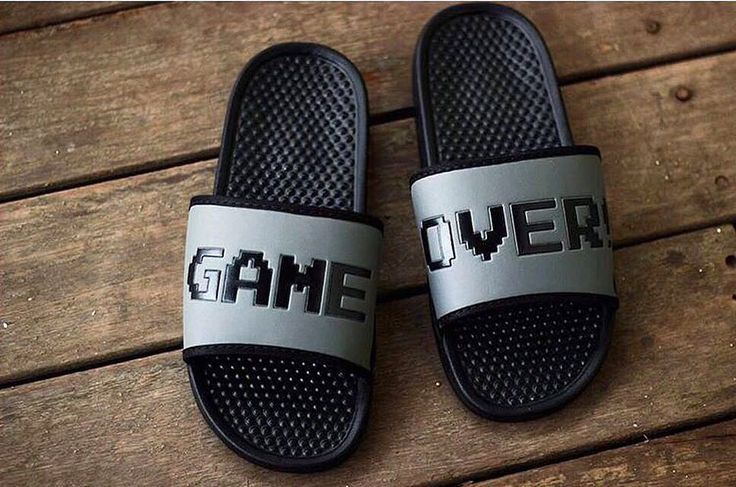 Vans game over slippers hotsell